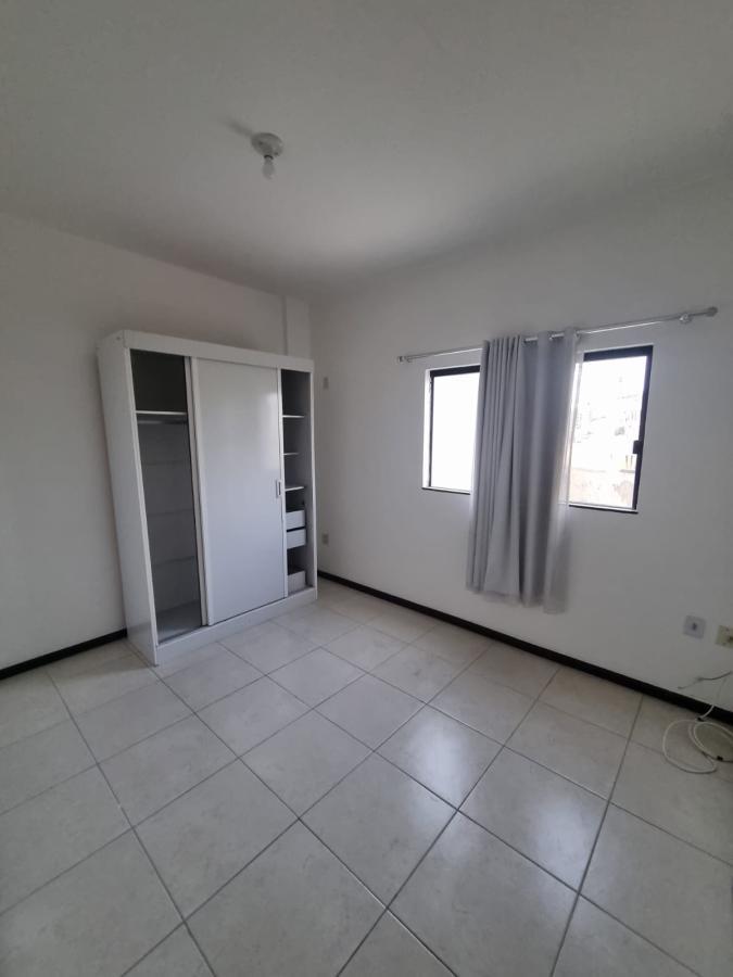 Apartamento à venda com 3 quartos - Foto 2