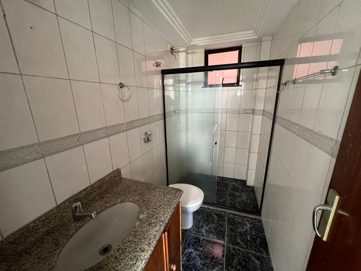 Apartamento à venda com 3 quartos, 228m² - Foto 8