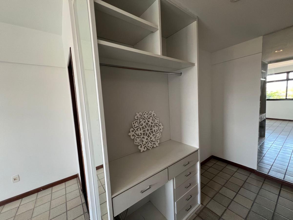 Apartamento à venda com 3 quartos, 228m² - Foto 6