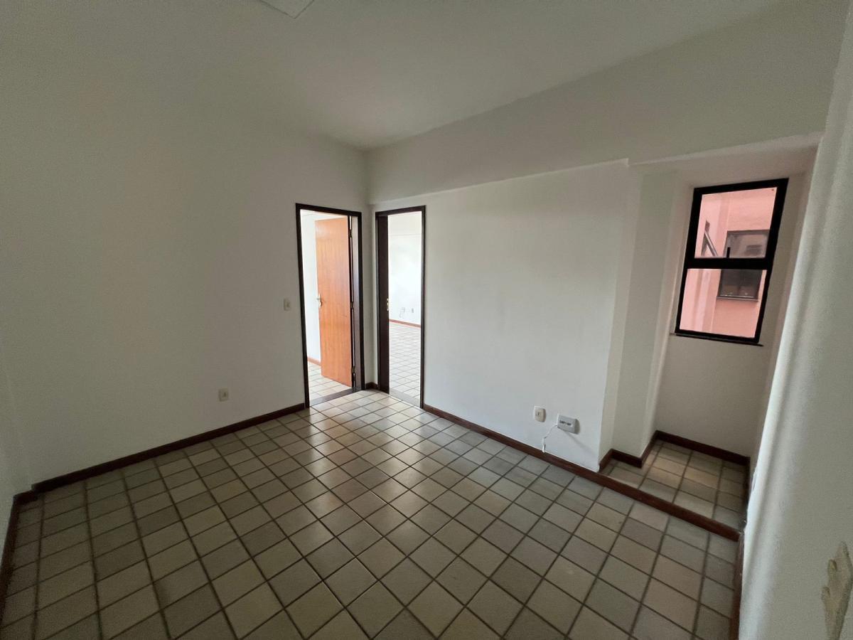 Apartamento à venda com 3 quartos, 228m² - Foto 10