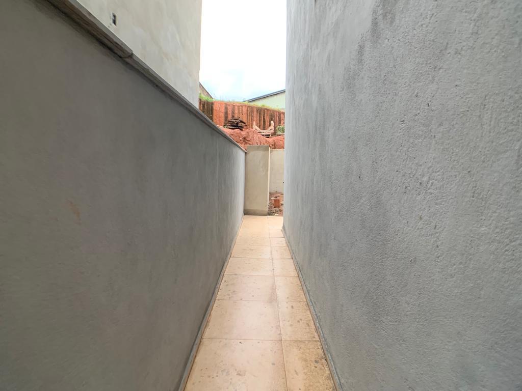 Casa à venda com 3 quartos, 243m² - Foto 11