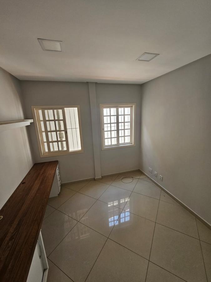 Casa à venda com 3 quartos, 294m² - Foto 18